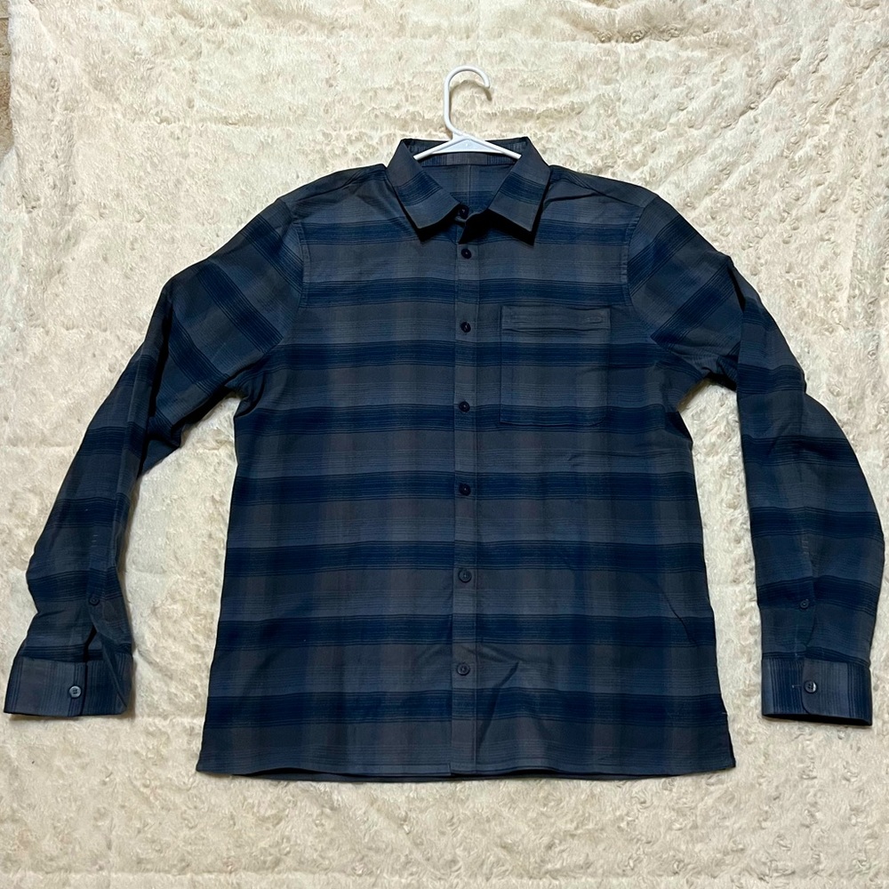 Lululemon , navy , mens large , button down